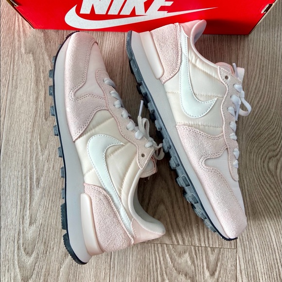 NEW NIKE INTERNATIONALIST RETRO SNEAKERS - SHOES - Picture 2 of 7